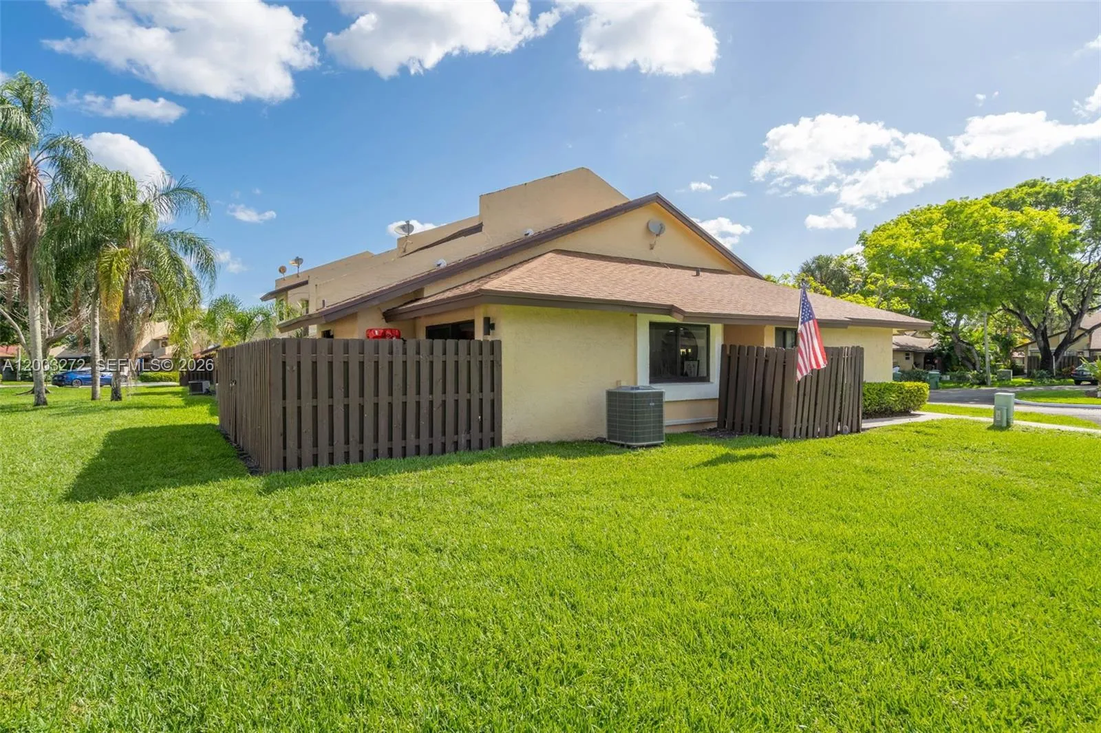 250 SW 97th Ter, Pembroke Pines FL 33025