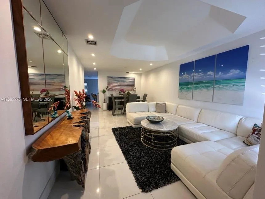 11521 NW 50th Ter, Doral FL 33178