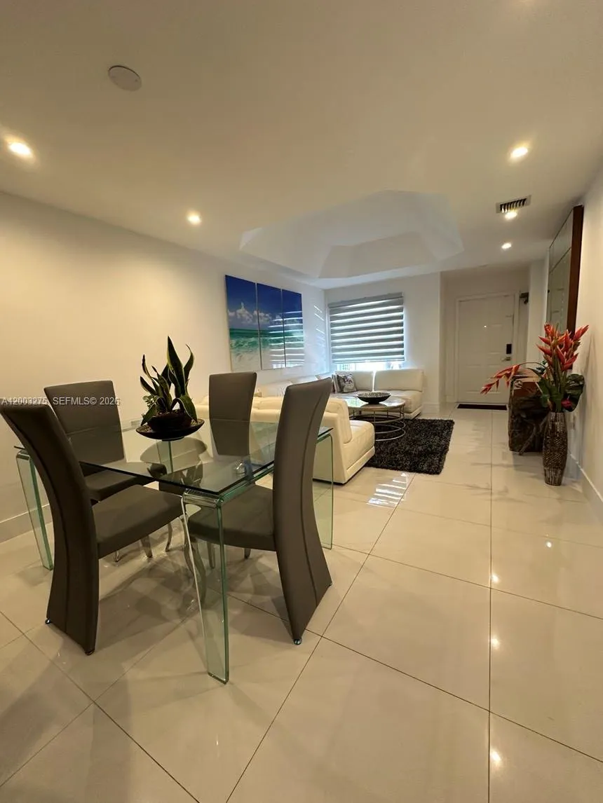 11521 NW 50th Ter, Doral FL 33178