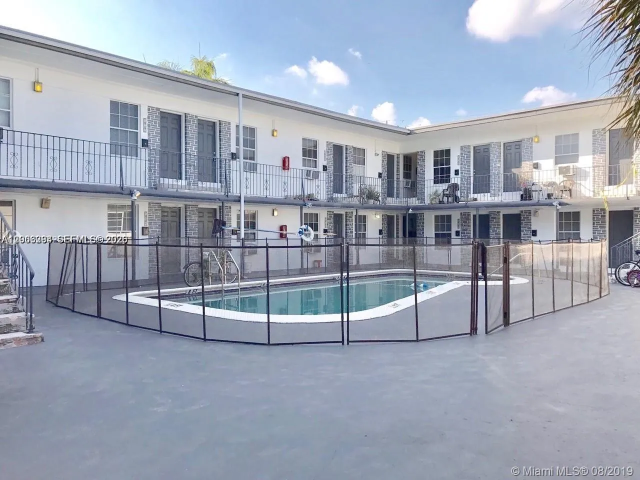 1843 Dewey St # 100, Hollywood FL 33020