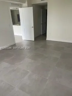 16395 Biscayne Blvd # 412, North Miami Beach FL 33160