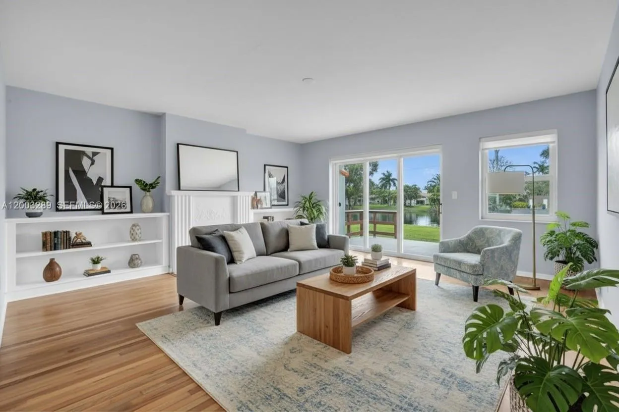 392 Payne Dr, Miami Springs FL 33166