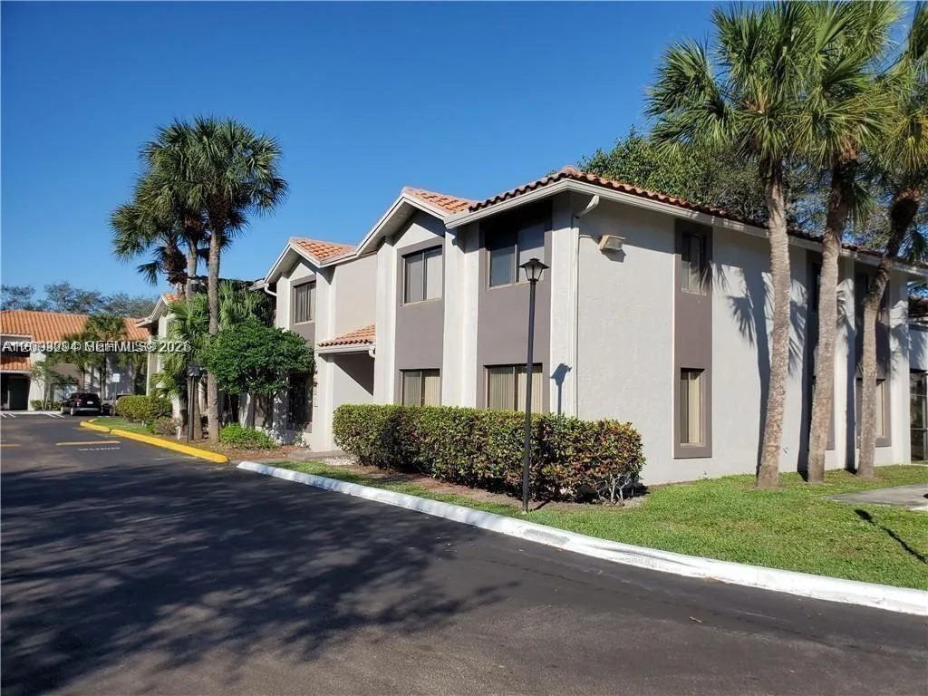 3204 Coral Lake Ln # 3204, Coral Springs FL 33065