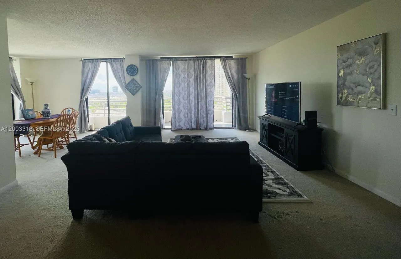 3300 NE 191st St # 1101, Aventura FL 33180