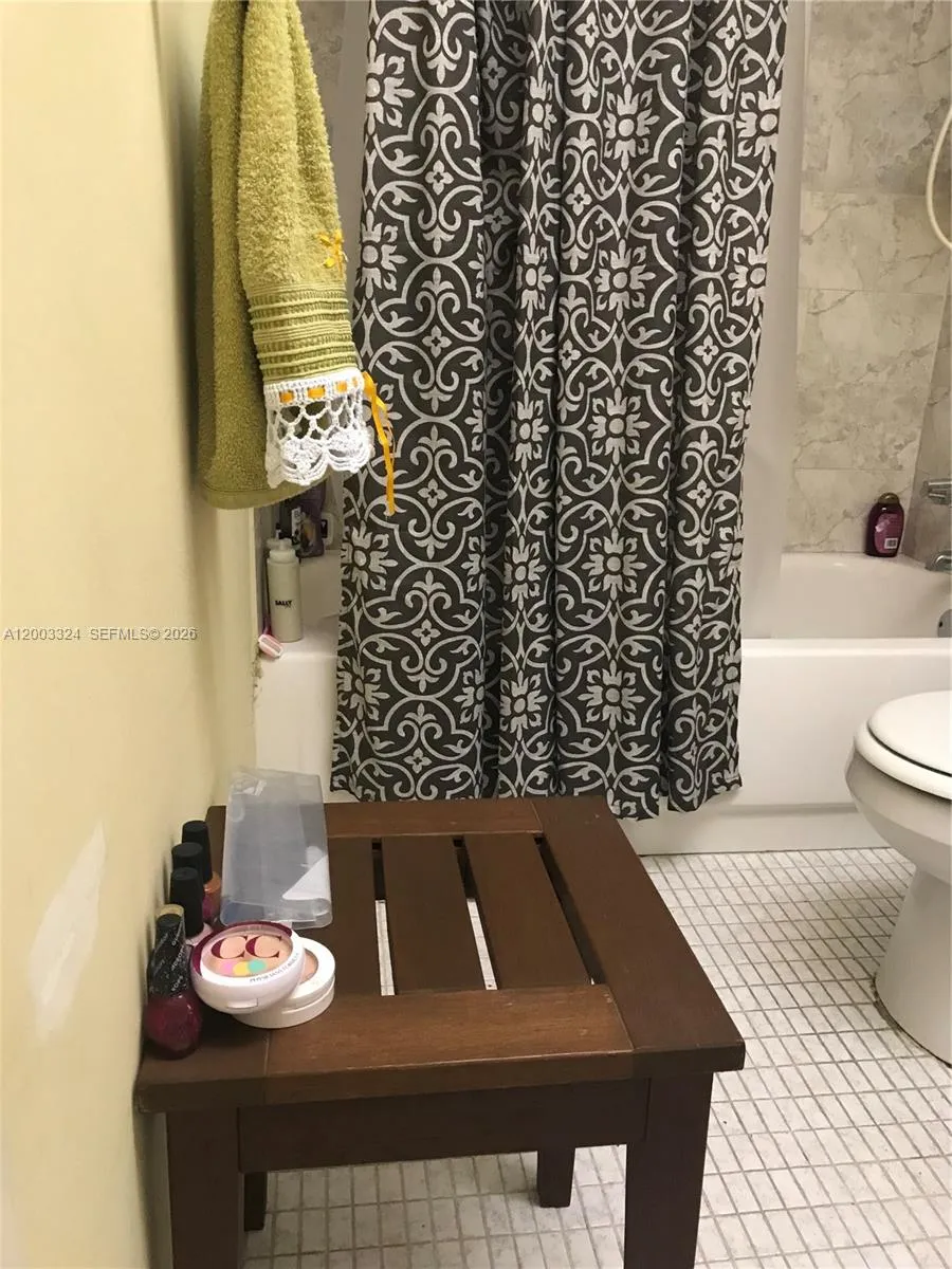 200 172nd St # 207, Sunny Isles Beach FL 33160