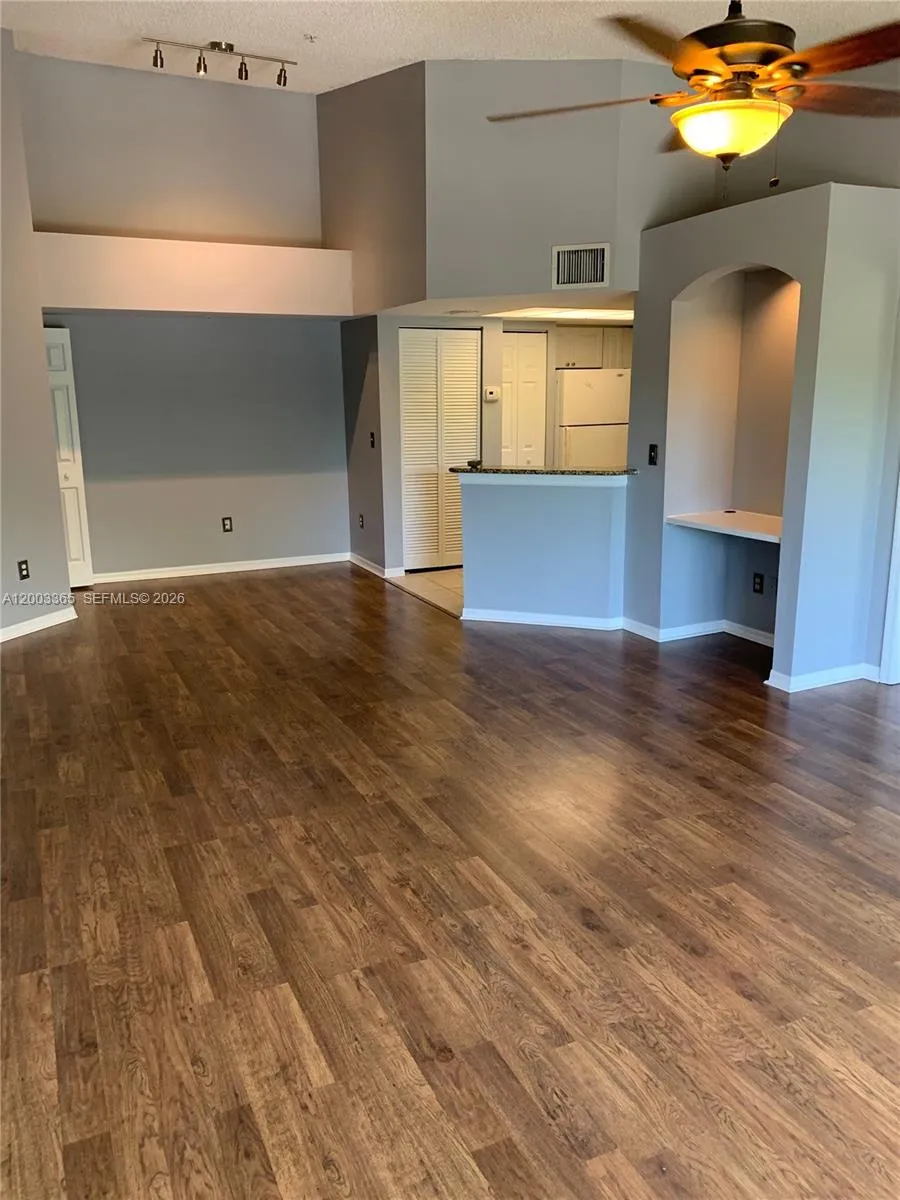 600 N Crestwood Ct N # 610, Royal Palm Beach FL 33411