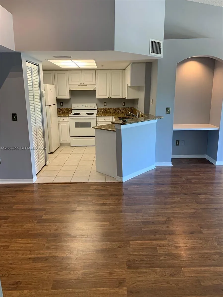 600 N Crestwood Ct N # 610, Royal Palm Beach FL 33411