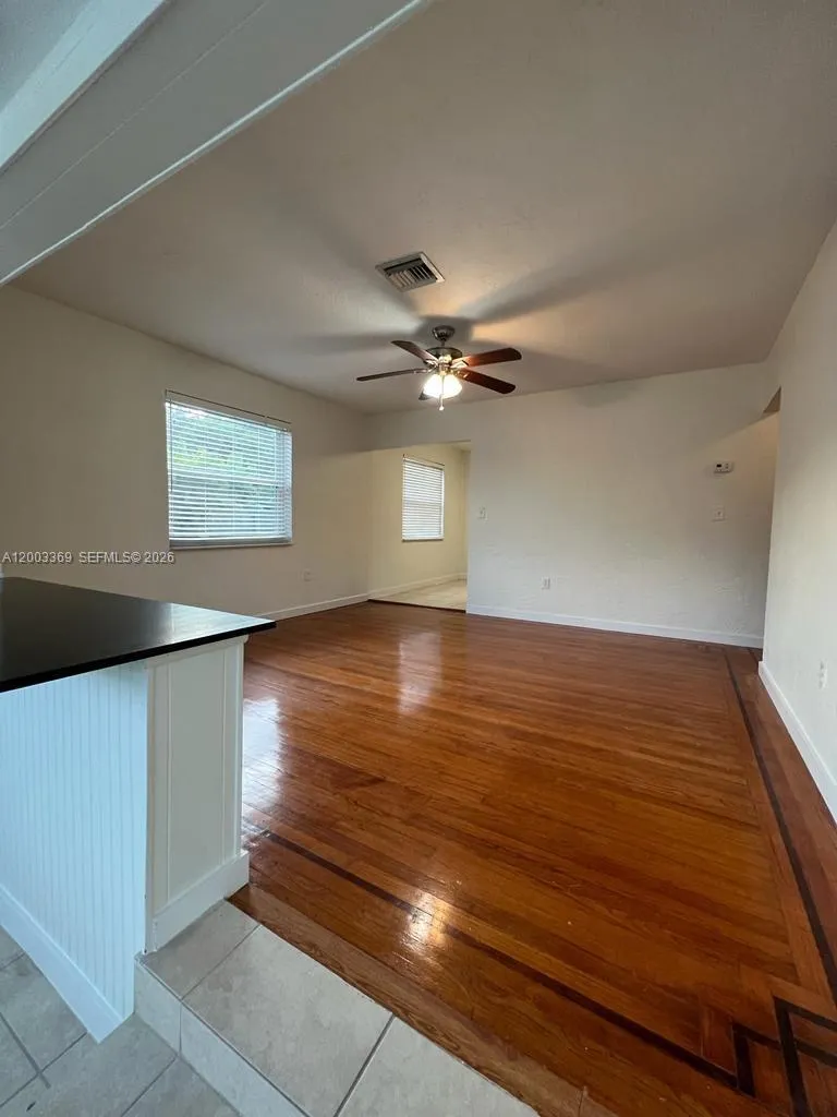 2471 Dewey St, Hollywood FL 33020