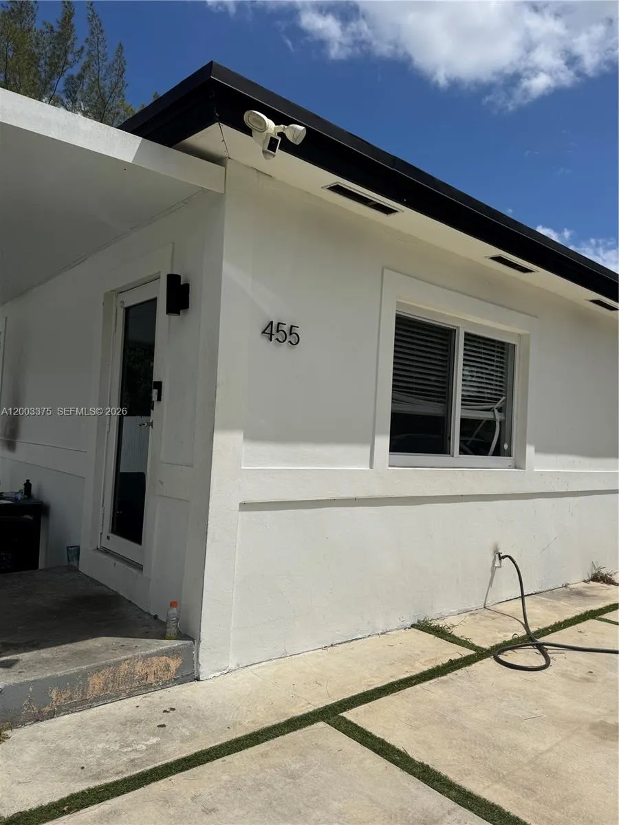 455 NW 132nd St, North Miami FL 33168