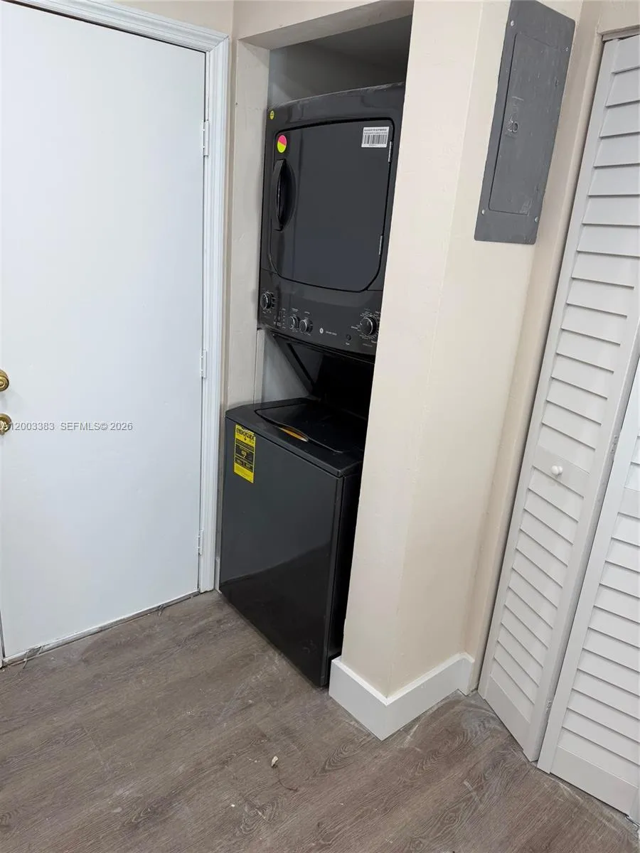 1950 W 54th St # 115, Hialeah FL 33012