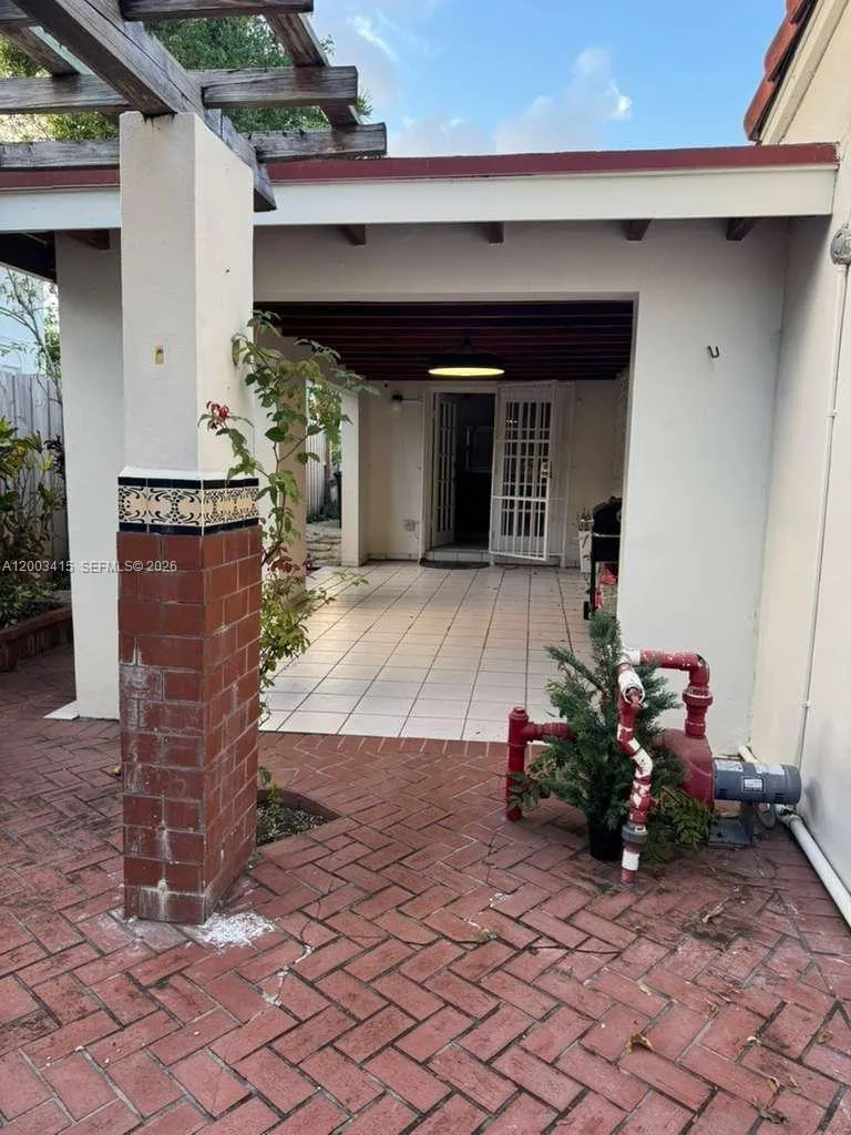 3600 SW 26th St # 0, Miami FL 33133