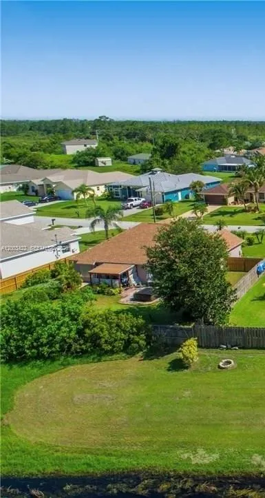 6030 NW Wolverine Rd, Port St. Lucie FL 34986