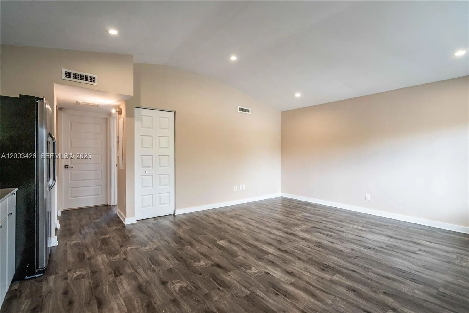 2412 NE 26th St # 7, Fort Lauderdale FL 33305