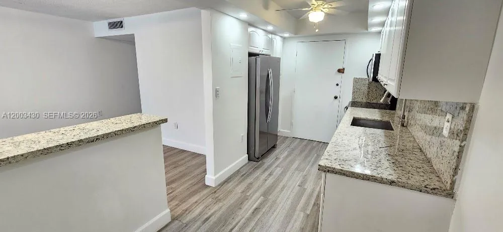 18051 Biscayne Blvd # 802, Aventura FL 33160