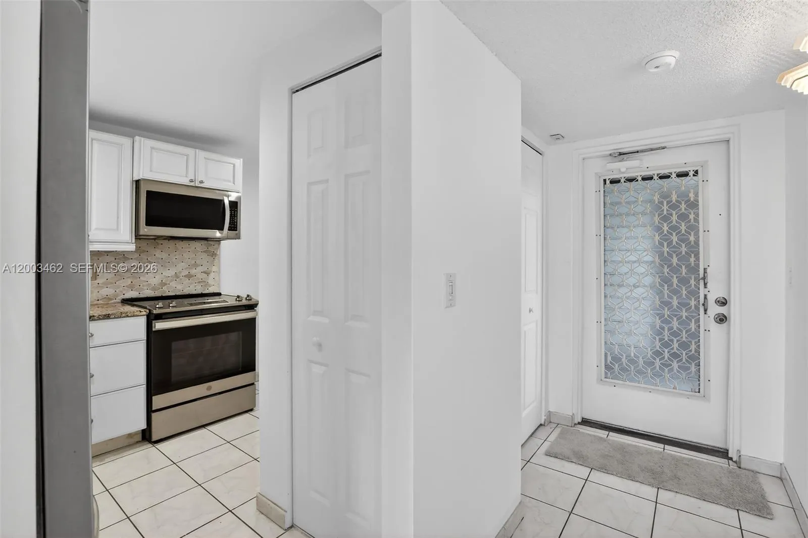 9235 Lagoon Pl # 404, Davie FL 33324