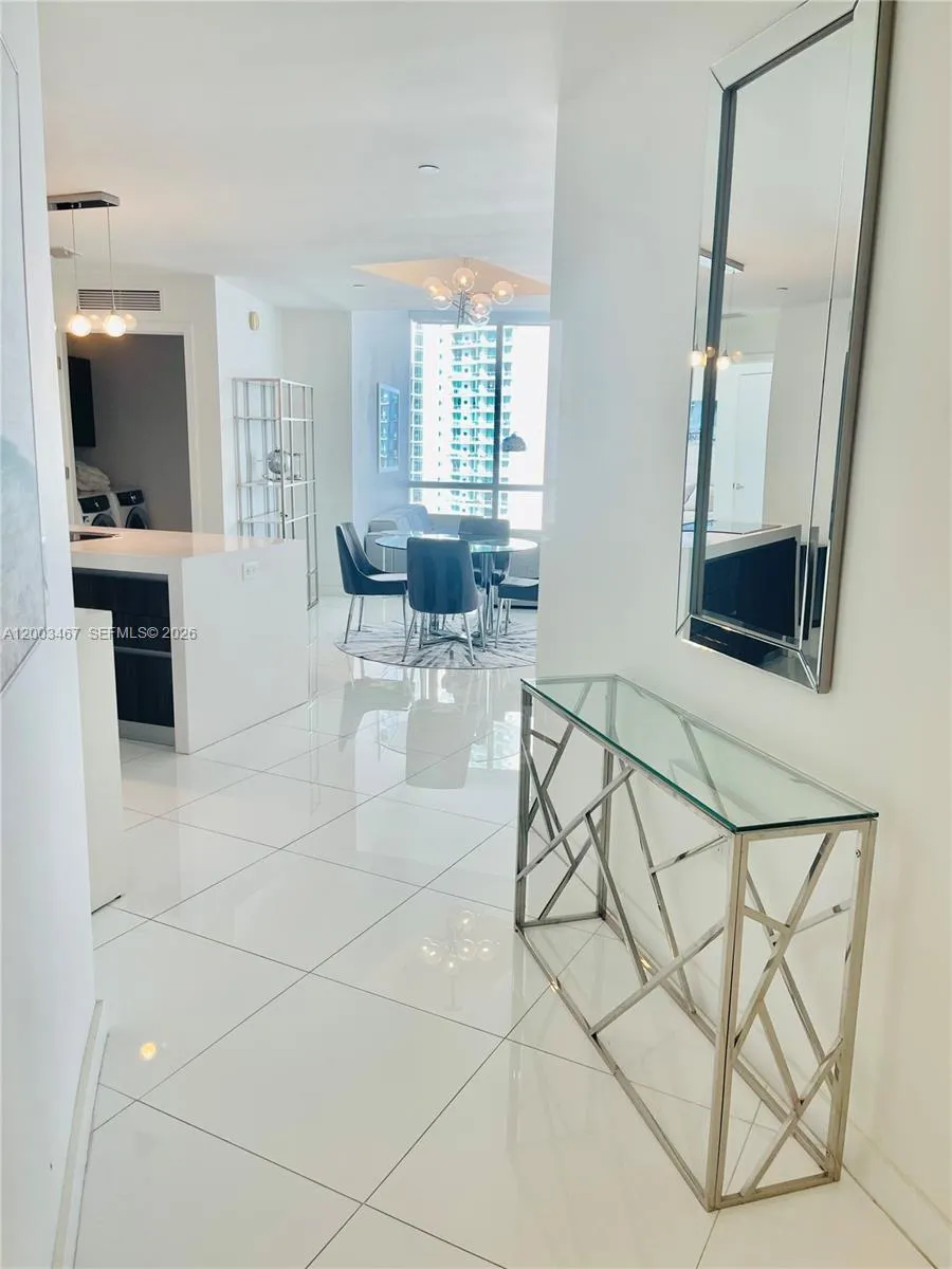 851 NE 1st Ave # 2303, Miami FL 33132