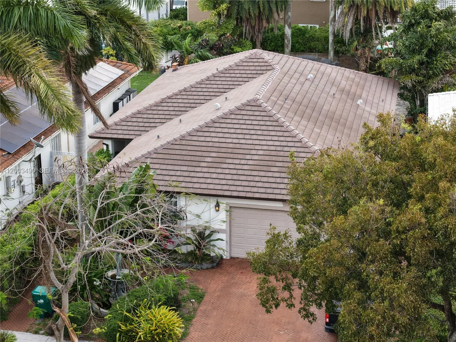 3 bedroom 2 bath for sale at 8746 NW 140th Ln, Miami Lakes FL 33018