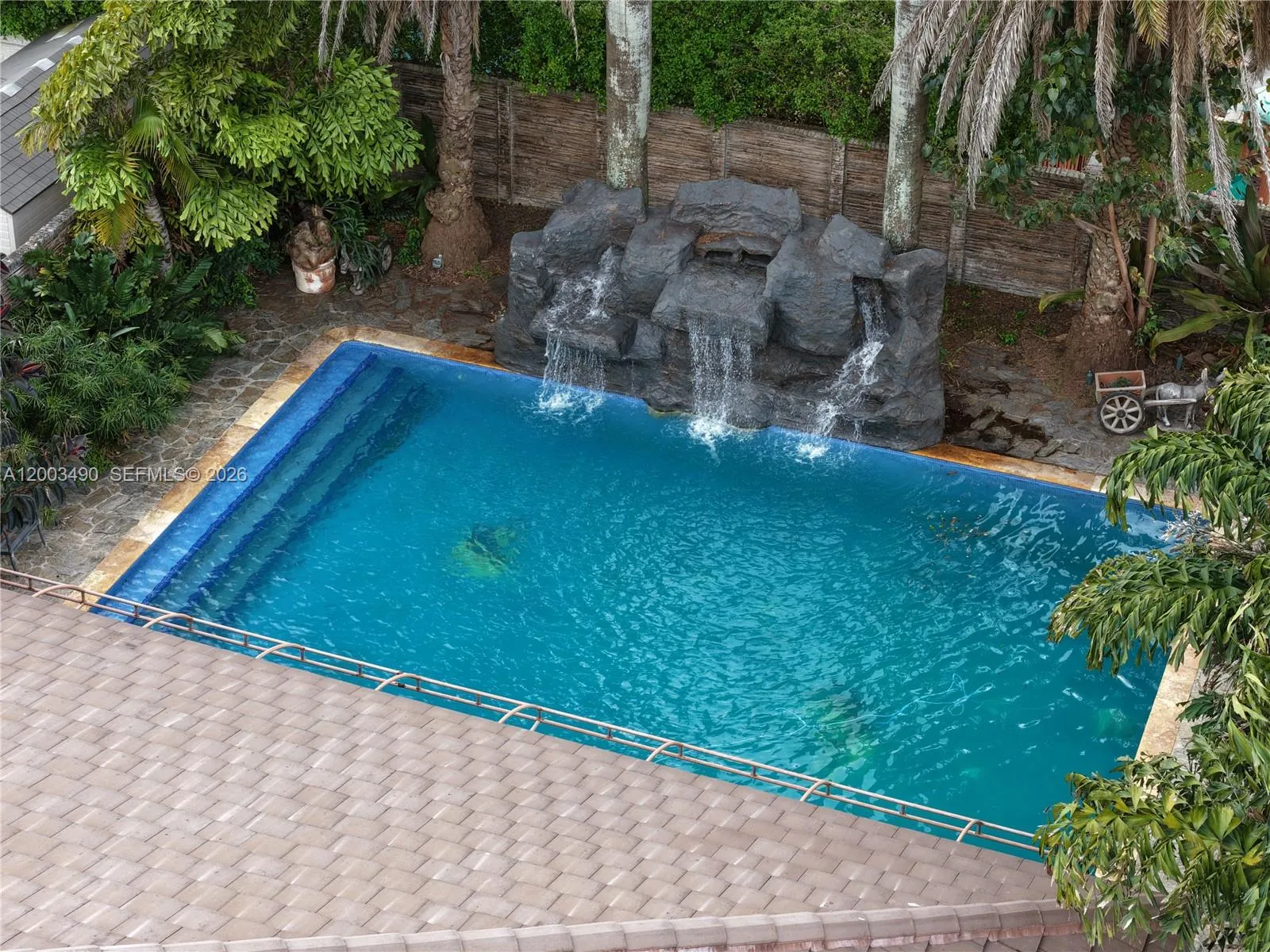 8746 NW 140th Ln, Miami Lakes FL 33018