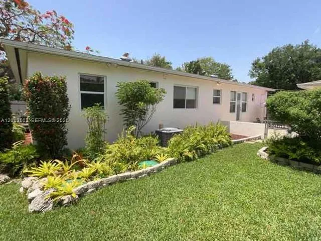 5701 SW 50th Ter, Miami FL 33155