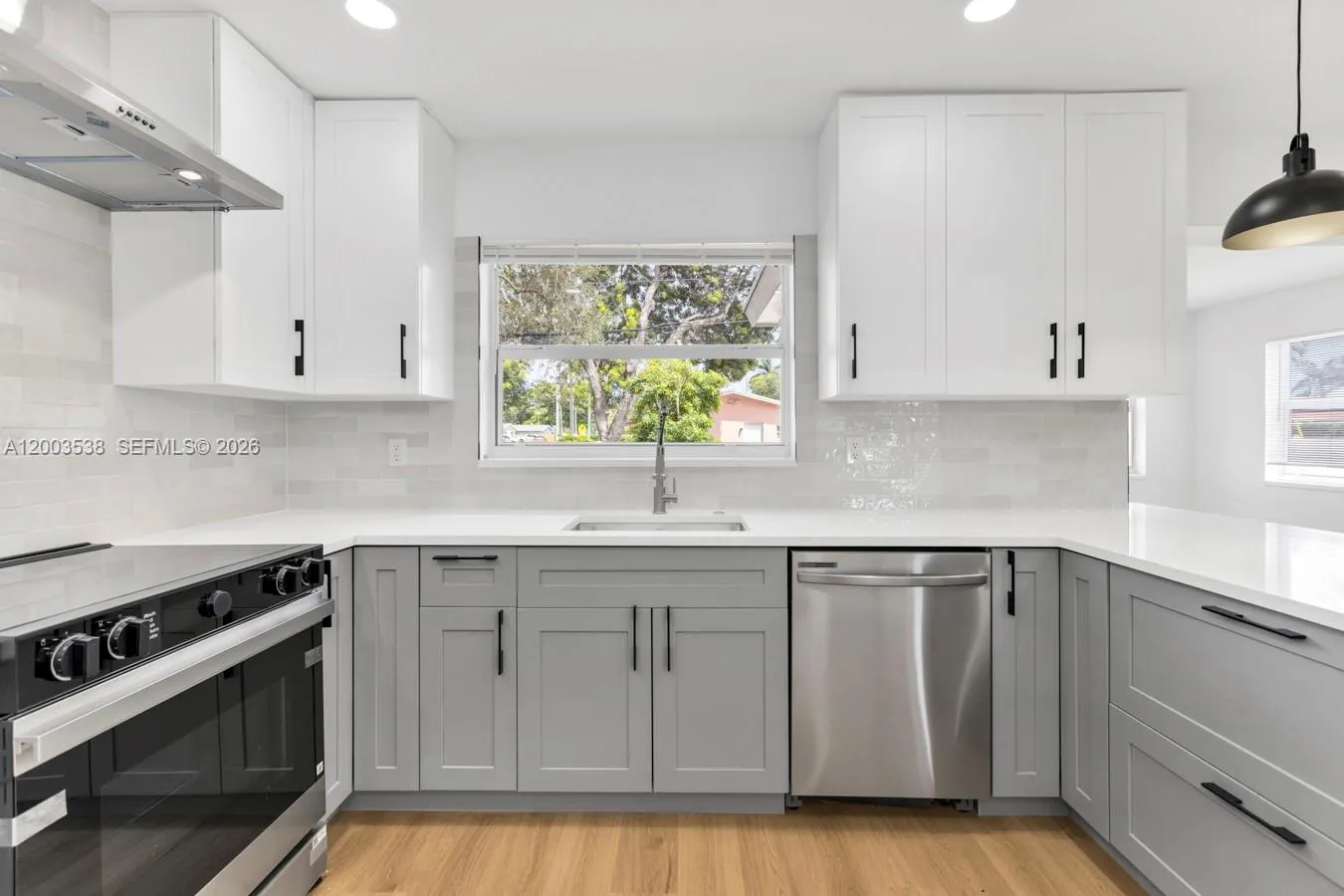 327 SE 2nd Ave, Dania Beach FL 33004