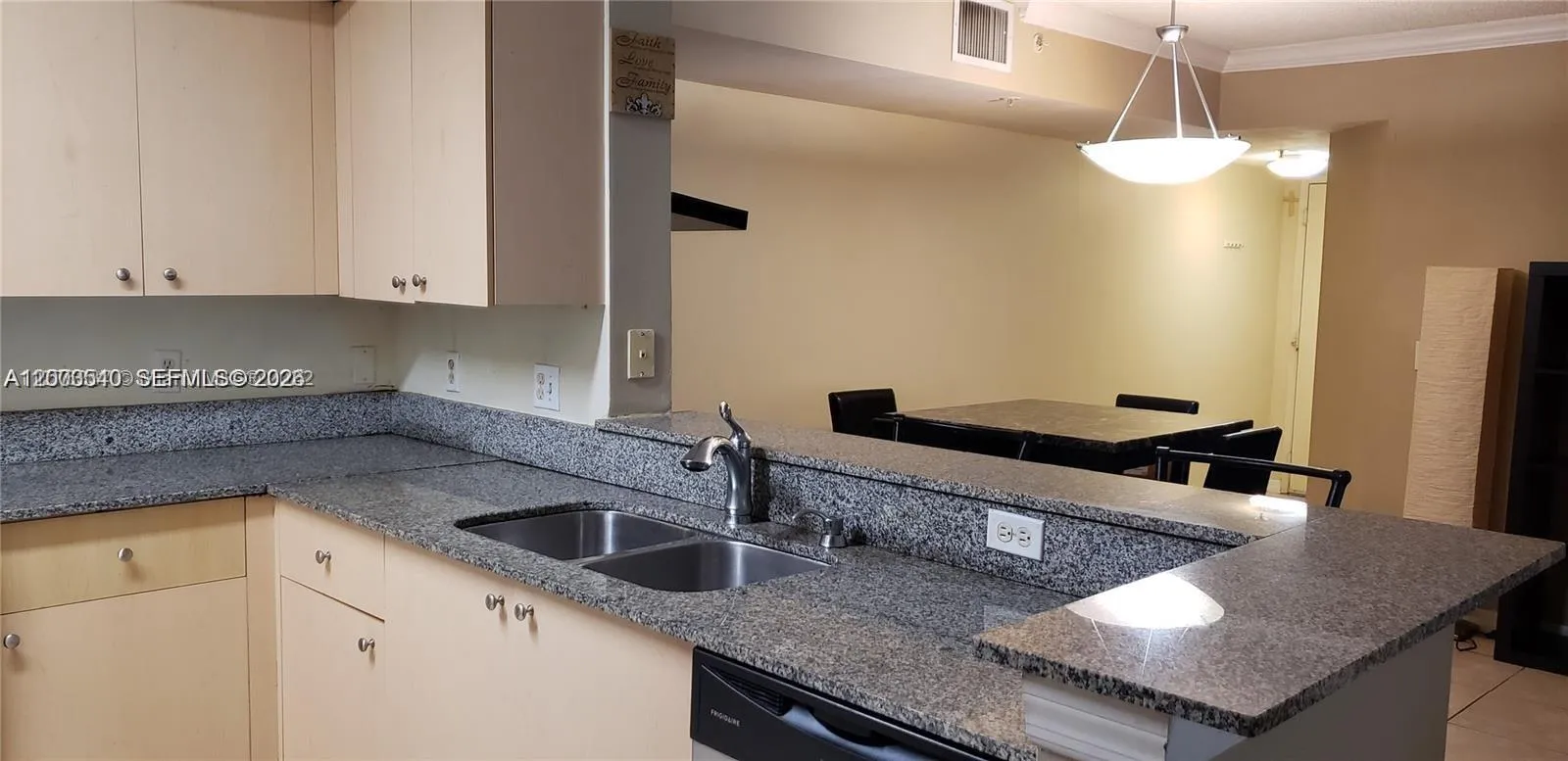 2496 Centergate Dr # 101, Miramar FL 33025