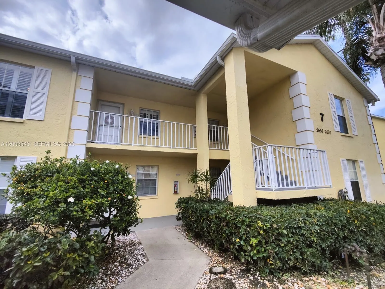 2668 Kings Lake # 2668, Naples FL 34112