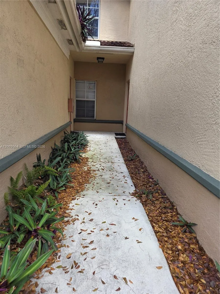 2492 Centergate Dr # 201, Miramar FL 33025