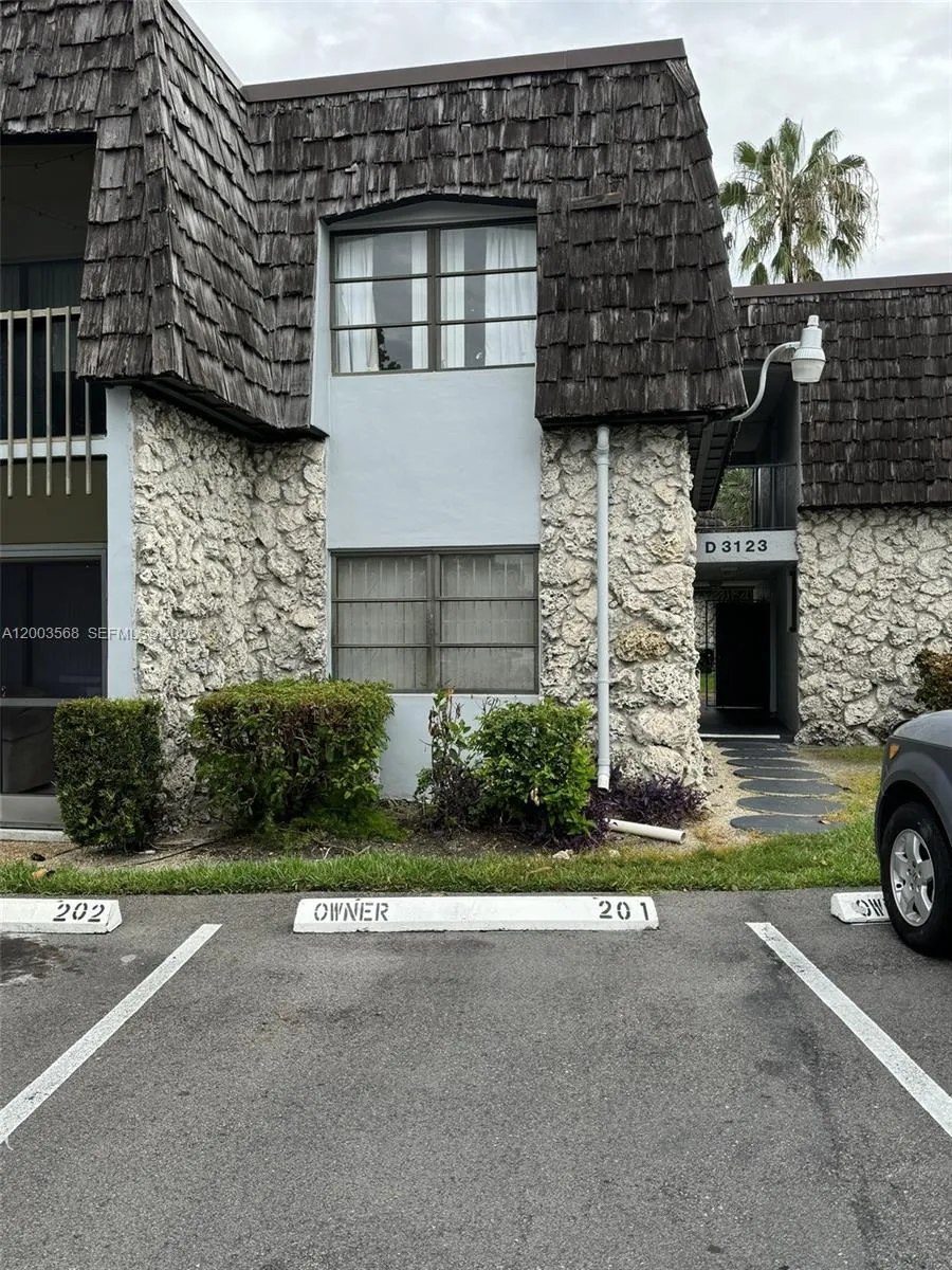 3123 Oakland Shores Dr # D212, Oakland Park FL 33309