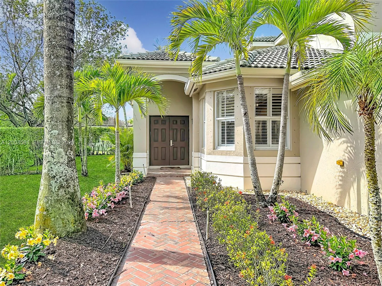 1668 Winterberry Ln, Weston FL 33327