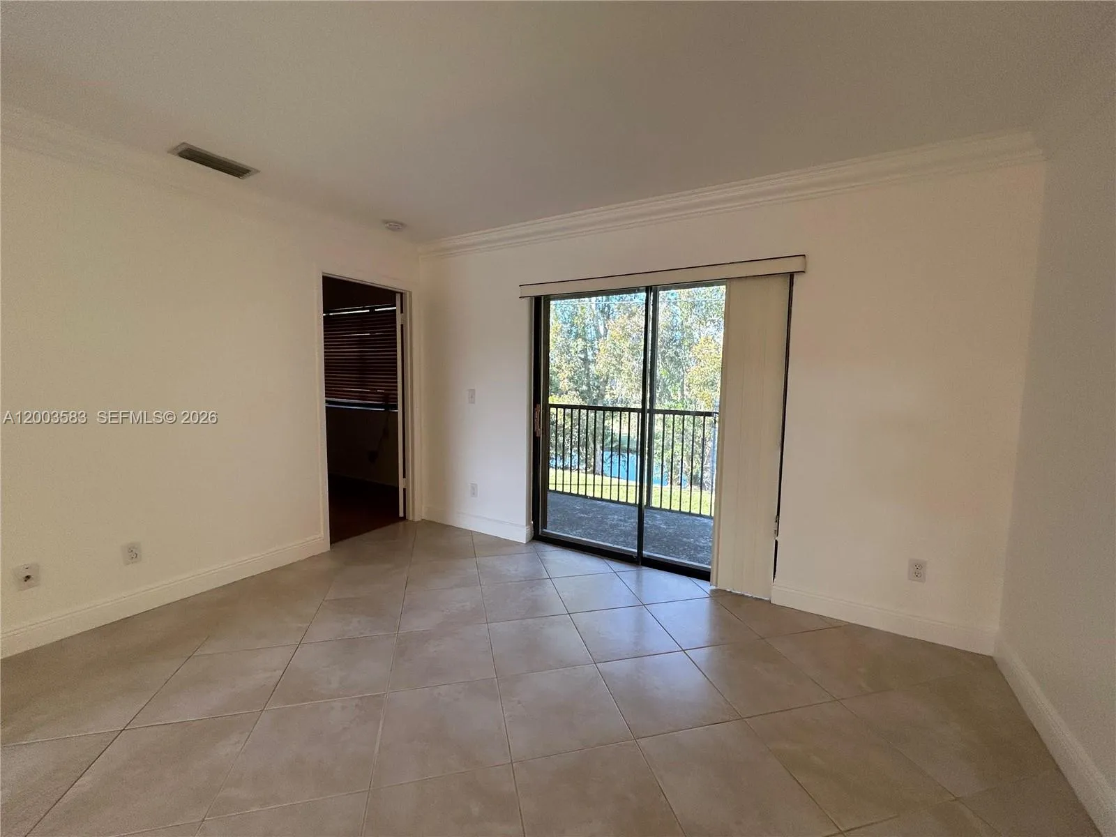 10613 NW 11th St # 205, Pembroke Pines FL 33026