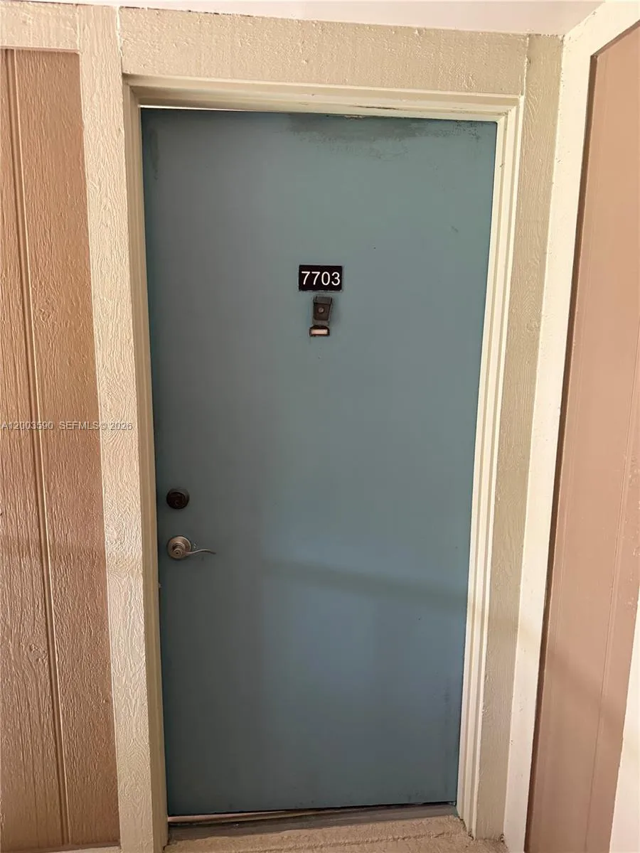 7703 Ashmont Cir # 213, Tamarac FL 33321