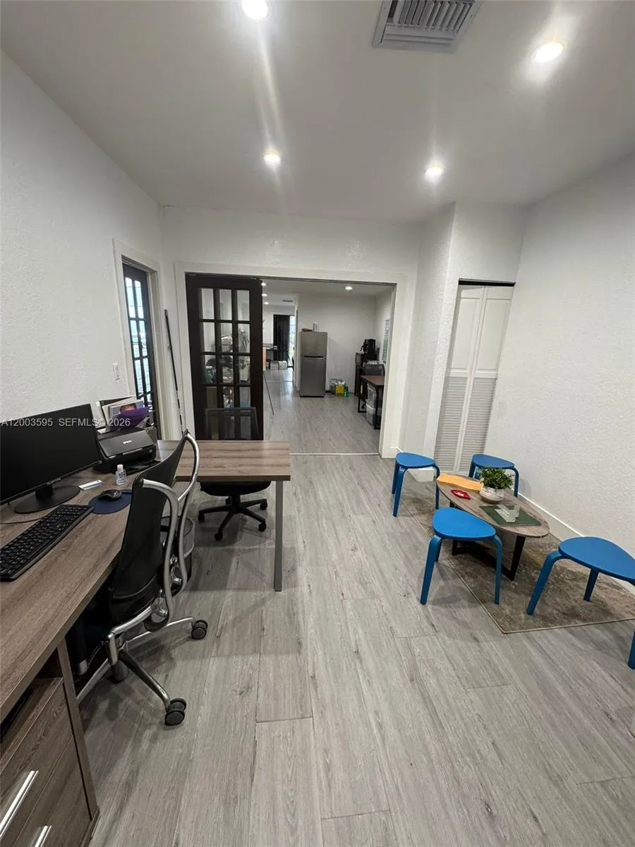 5520 NW 72nd Ave # 5520, Miami FL 33166