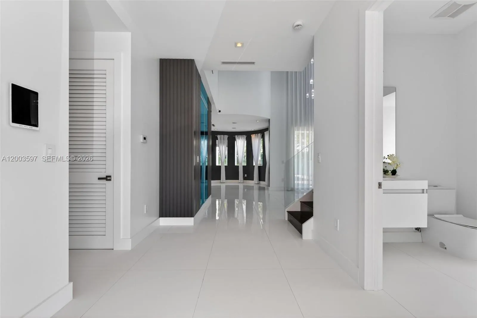 10431 NW 68th Ter, Doral FL 33178