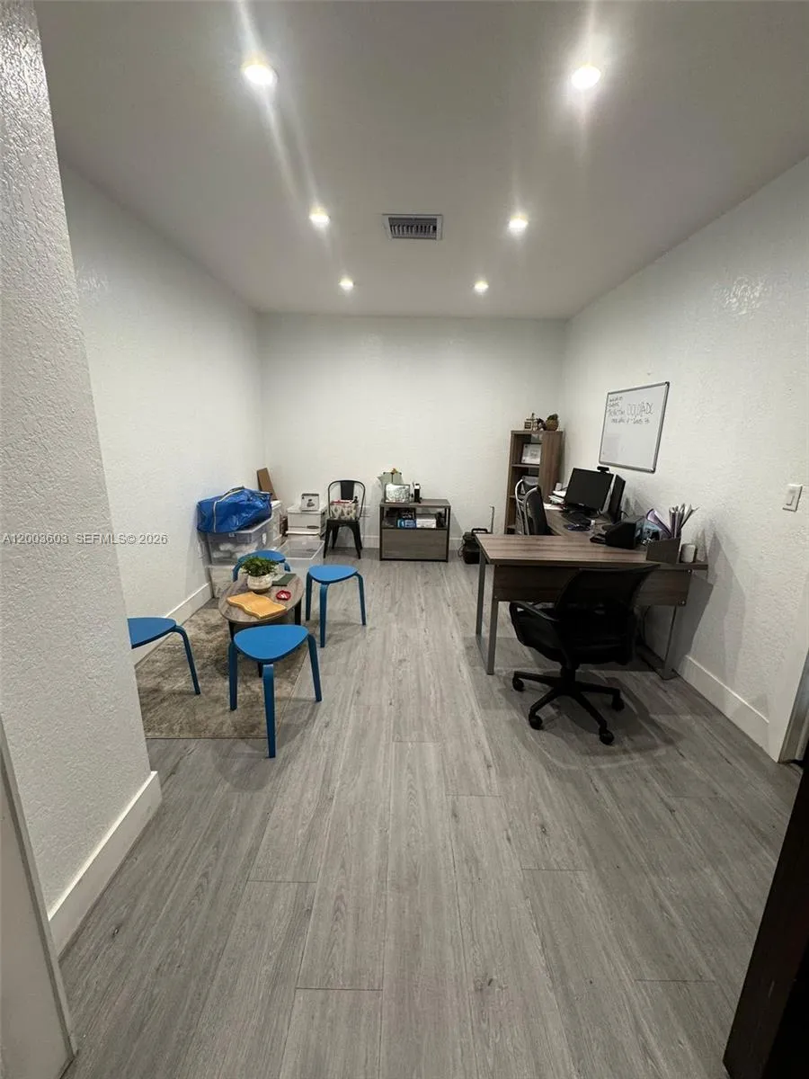 5522 NW 72nd Ave # 5522, Miami FL 33166