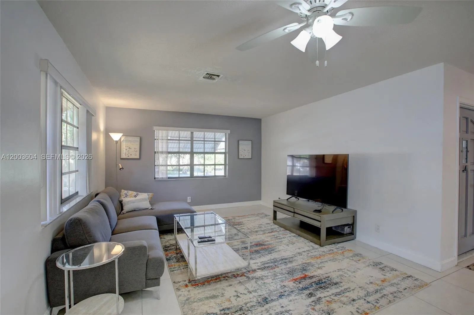 418 SE 4th St, Dania Beach FL 33004