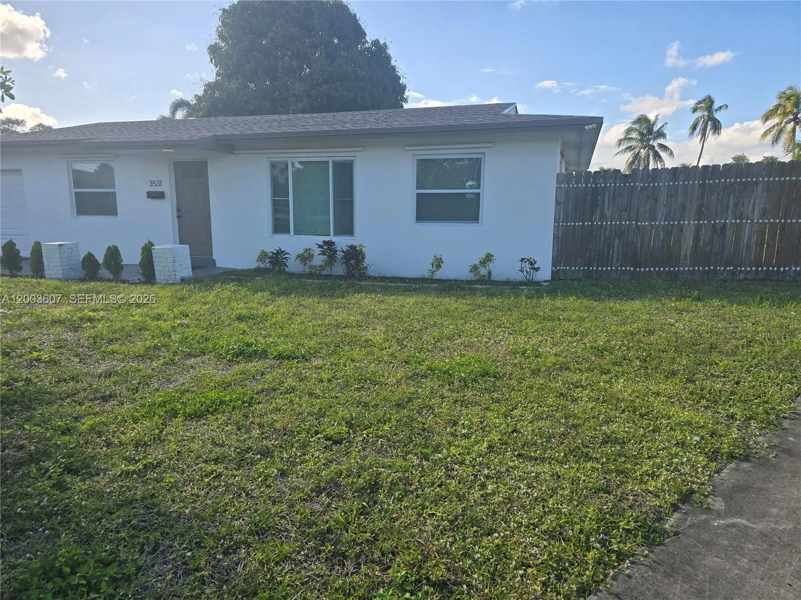 3531 NW 26th St, Lauderdale Lakes FL 33311