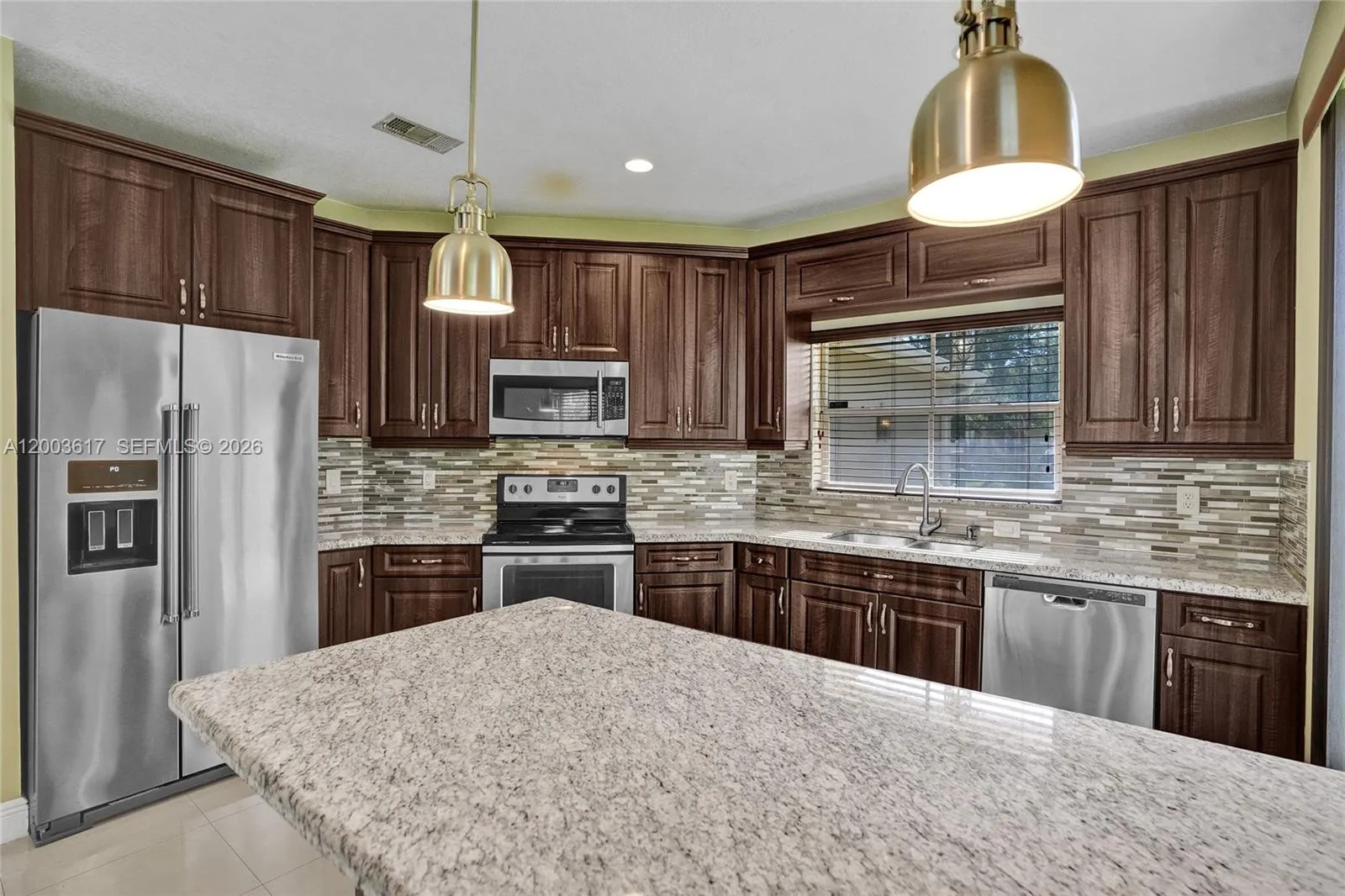 245 NW 207th Ter, Pembroke Pines FL 33029