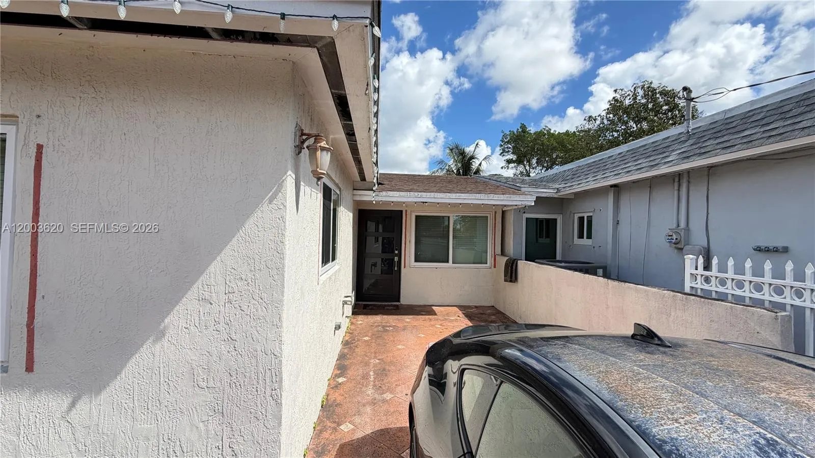 839 W 77th St, Hialeah FL 33014