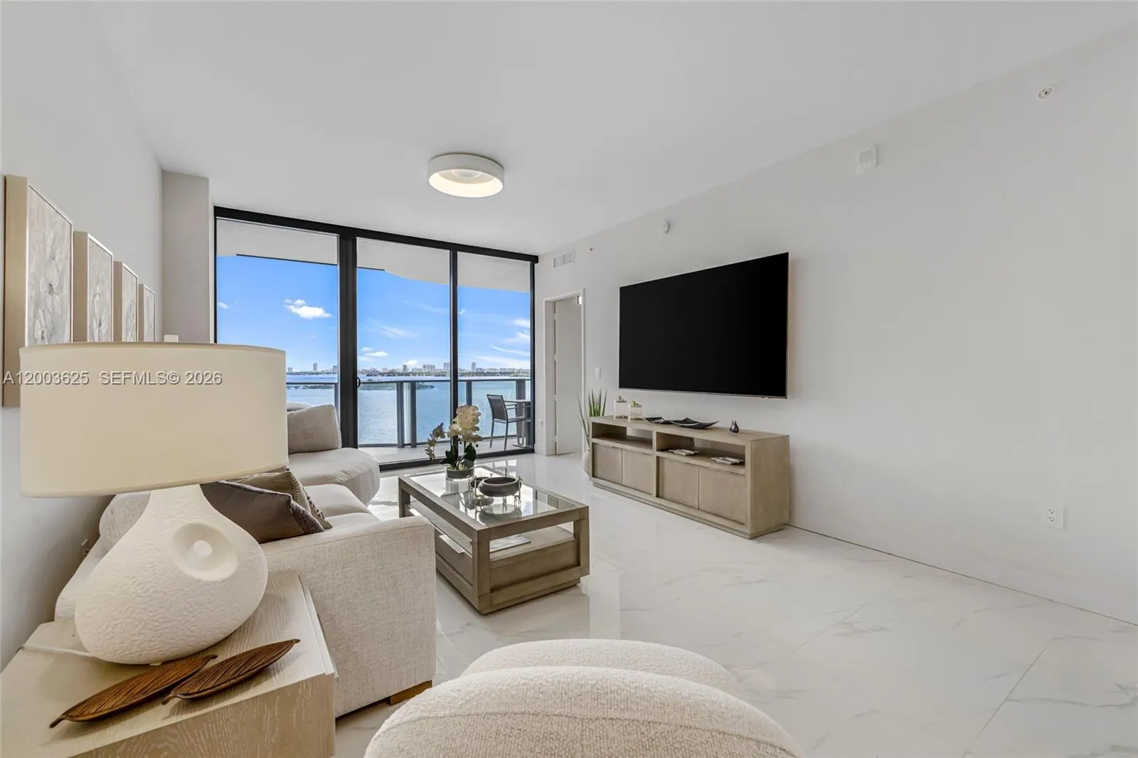 711 NE 23 # 704, Miami FL 33137