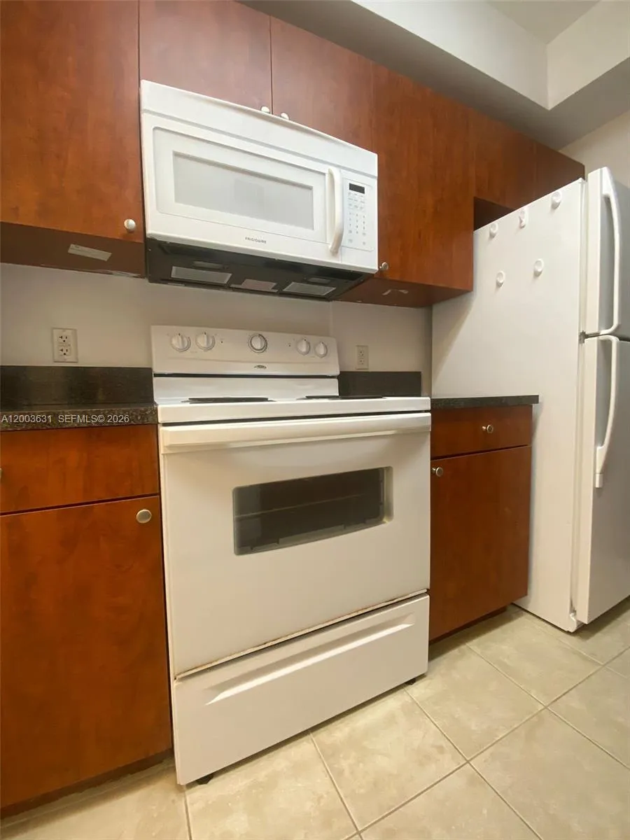 115 SW 11th St # 509, Miami FL 33130