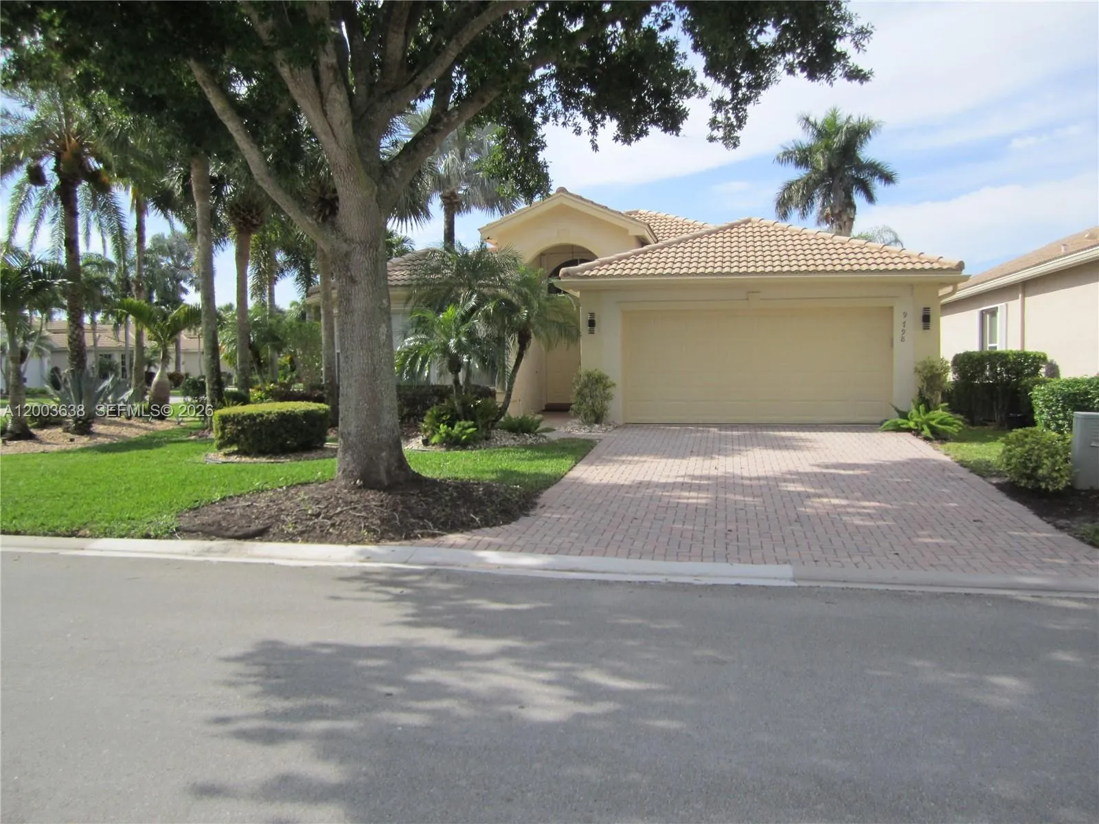 9798 Casa Mar Dr, Lake Worth FL 33467
