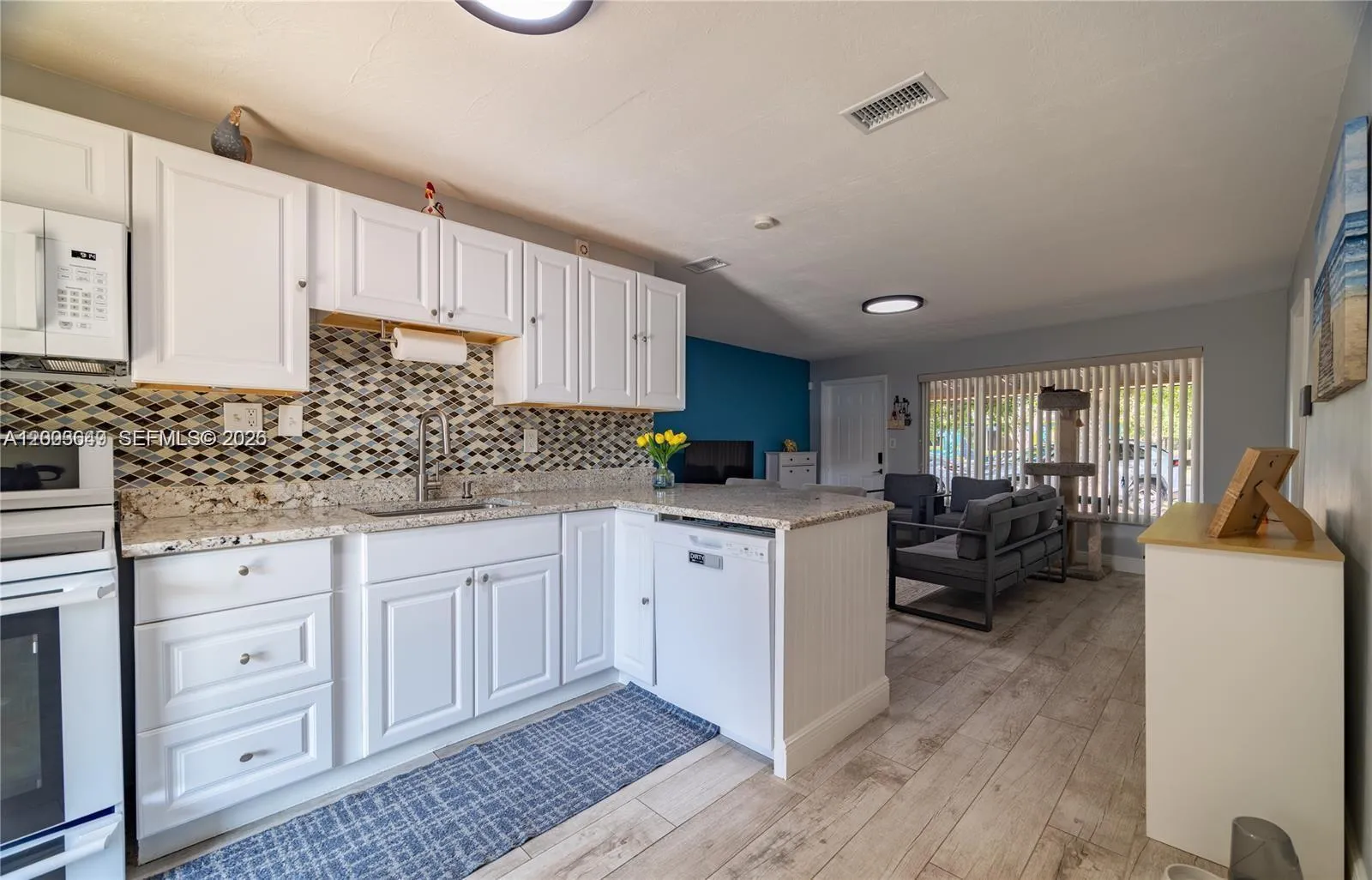 2950 NE 11th Ave, Pompano Beach FL 33064