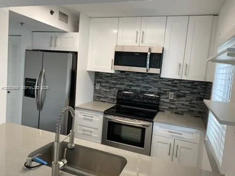 203 Riviera Cir # 203, Weston FL 33326