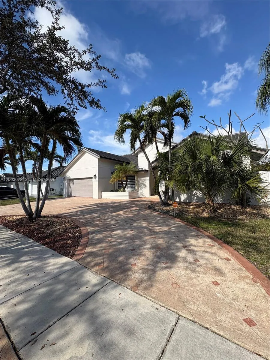 16209 NW 15th St, Pembroke Pines FL 33028