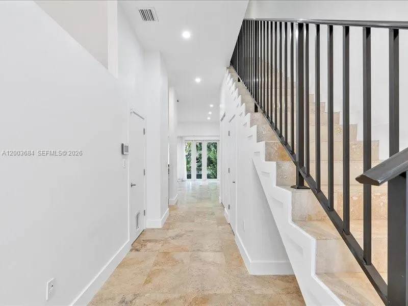 3502 NE 166th St # 2, North Miami Beach FL 33160