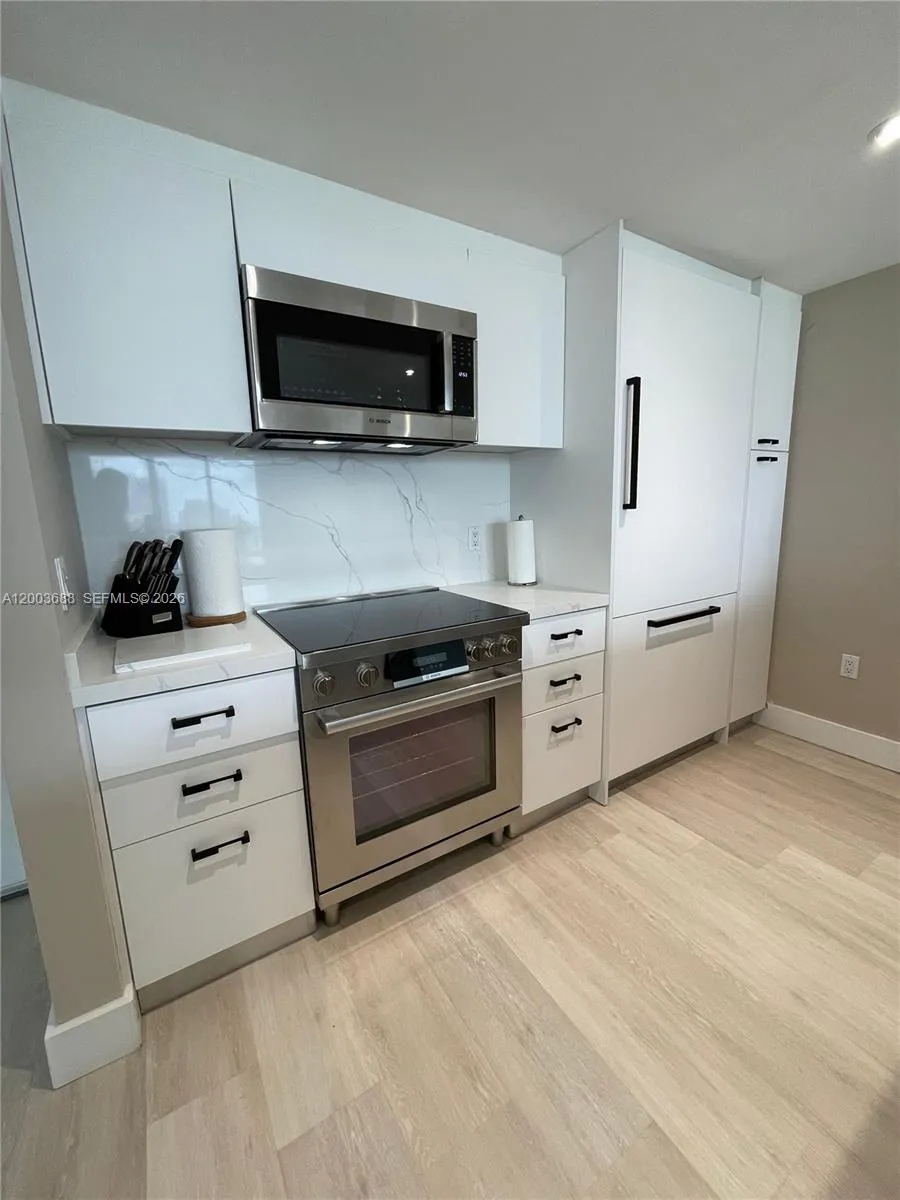 50 Biscayne Blvd # 2611, Miami FL 33132