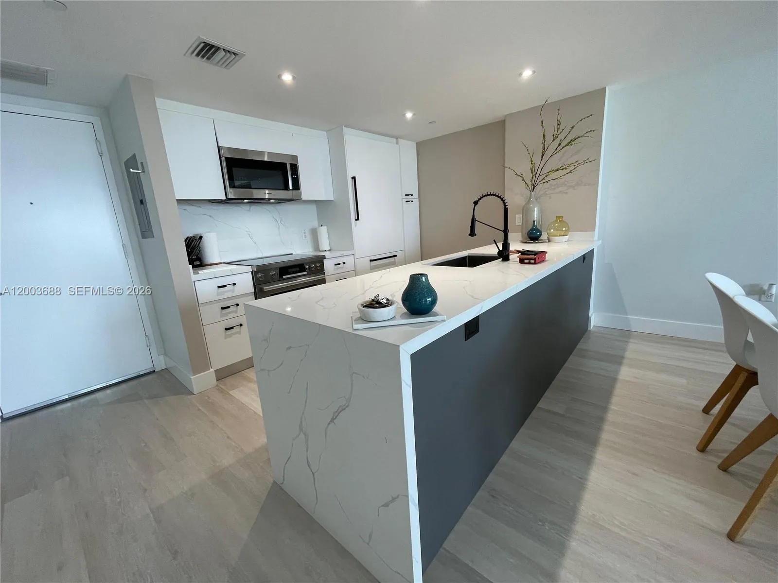 50 Biscayne Blvd # 2611, Miami FL 33132