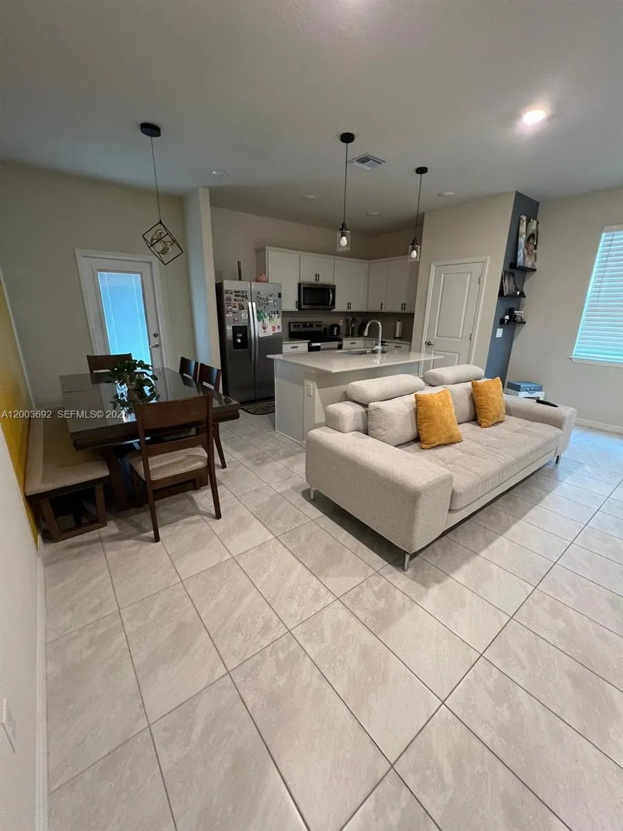 3235 Watercress DR, Lauderdale Lakes FL 33311