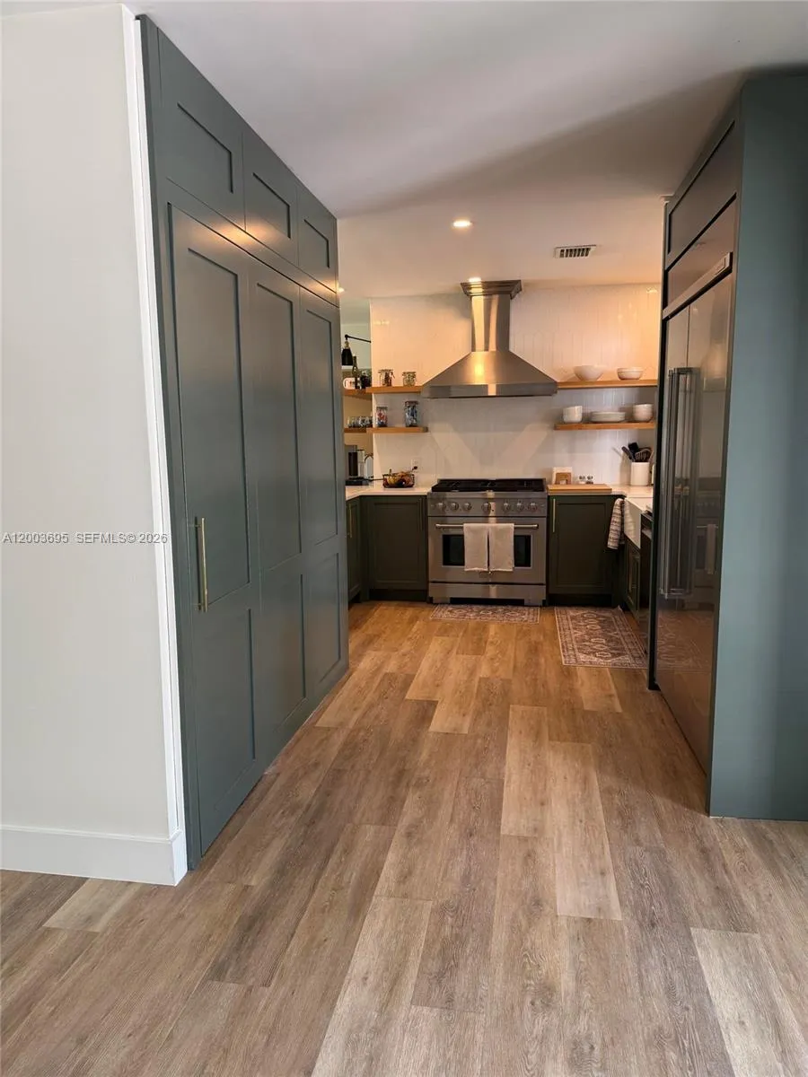 8320 SW 161st St, Palmetto Bay FL 33157