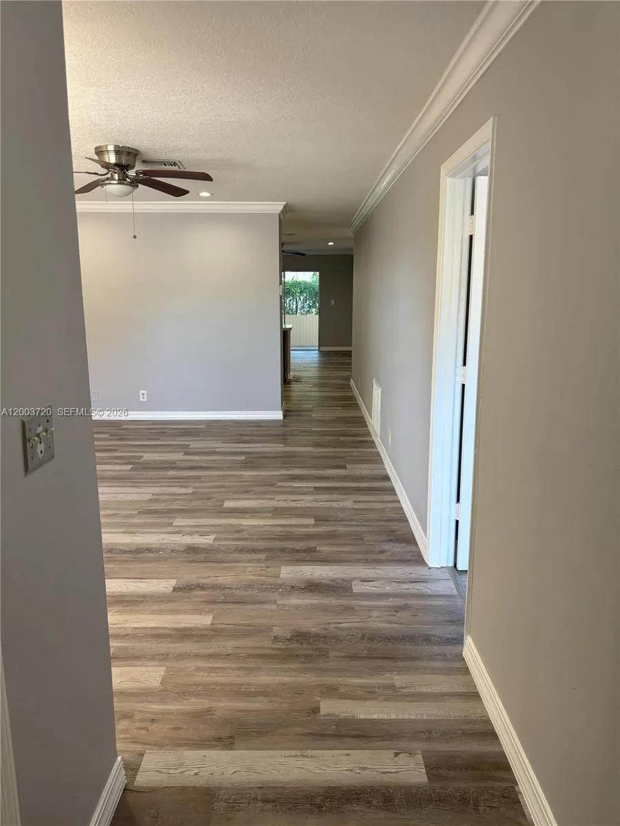 8444 NW 23rd Mnr, Coral Springs FL 33065